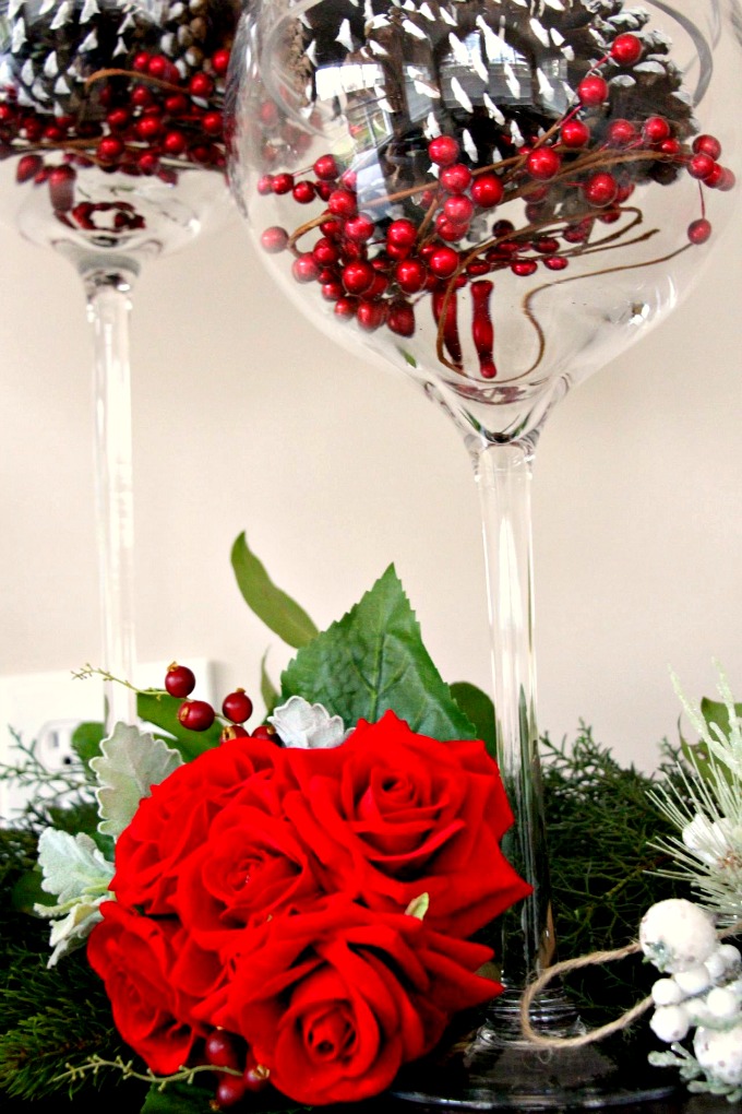 I love the pops of red color the bride chose to go along with the gold and white in the reception area. I love the pops of red color the bride chose to go along with the gold and white in the reception area.
